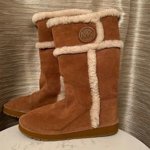 Fur winter boots